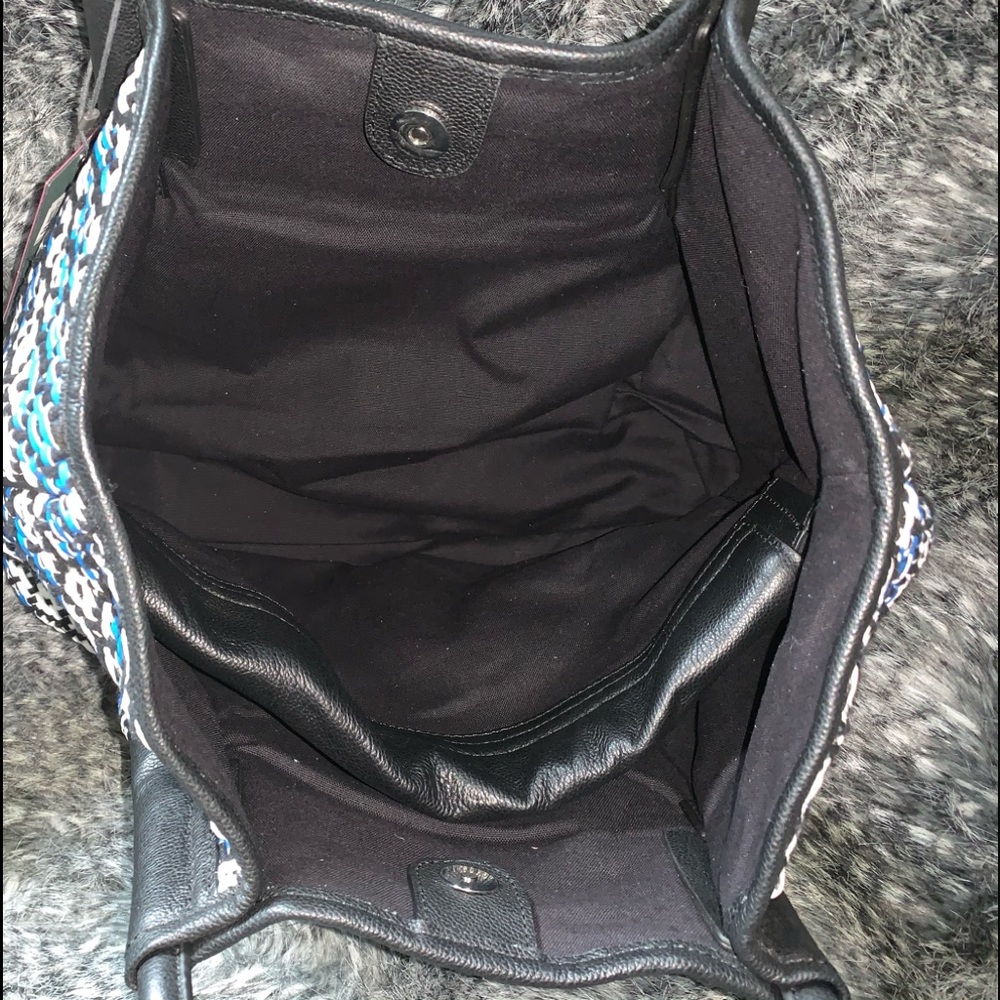 Vince Camuto Harlo Eletric Blue Tote - Picture 4 of 7
